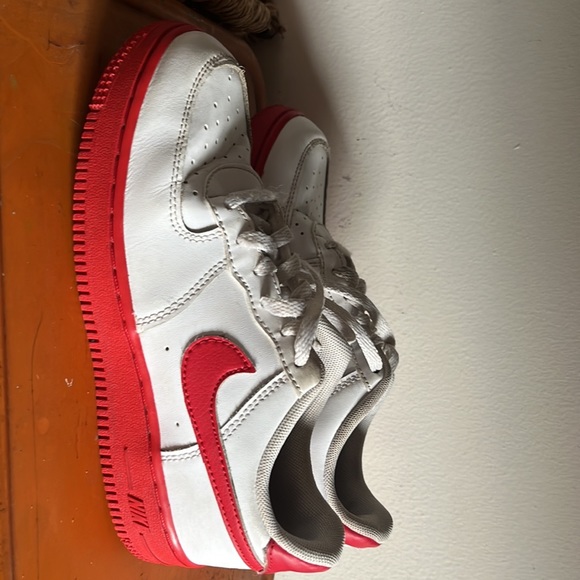 Kids Nike Air Forces. Gently worn. Size 2. - Picture 2 of 3
